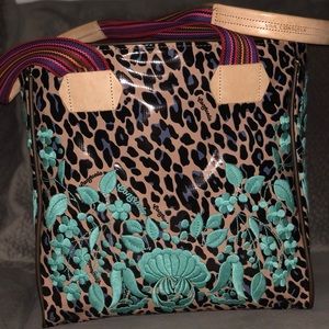 Bettie Valentina Classic Consuela Tote